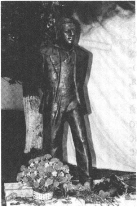 Памятник И.И. Соллертинскому в Витебске Памятник И.И. Соллертинскому в Витебске