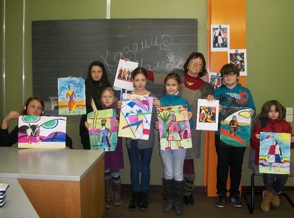 Русско-немецкий культурный Центр в Нюрнберге приобщил детей к творчеству Казимира Малевича Русско-немецкий культурный Центр в Нюрнберге приобщил детей к творчеству Казимира Малевича