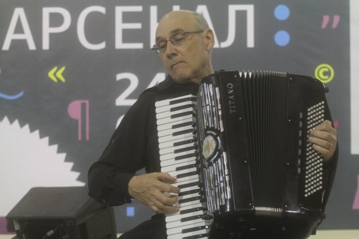 Жан-Клод Маркаде представит в Киеве альбом-монографию «МАЛЕВИЧ» Жан-Клод Маркаде представит в Киеве альбом-монографию «МАЛЕВИЧ»