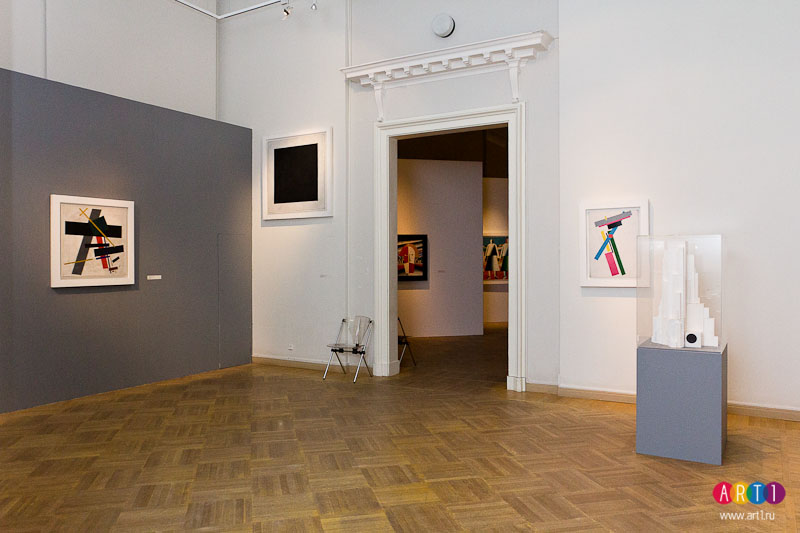 В Русском музее открылась выставка «Казимир Малевич. До и после квадрата» В Русском музее открылась выставка «Казимир Малевич. До и после квадрата»