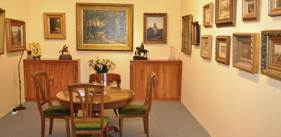 В ЦДХ проходит XXXVI Российский Антикварный Салон В ЦДХ проходит XXXVI Российский Антикварный Салон