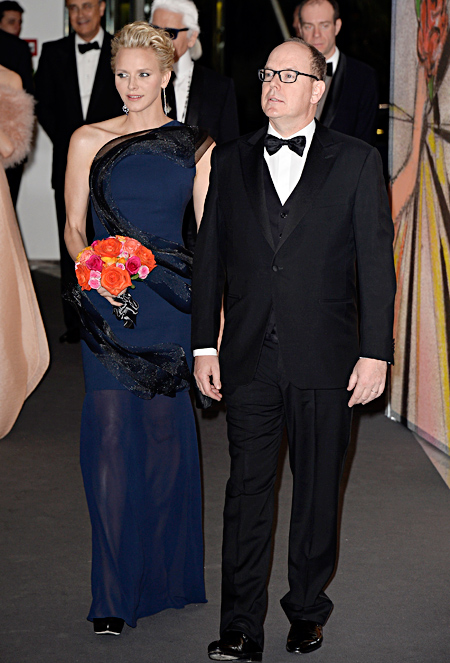 Бал Роз в стиле работ Казимира Малевича Бал Роз в стиле работ Казимира Малевича