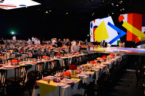 Бал Роз в стиле работ Казимира Малевича Бал Роз в стиле работ Казимира Малевича