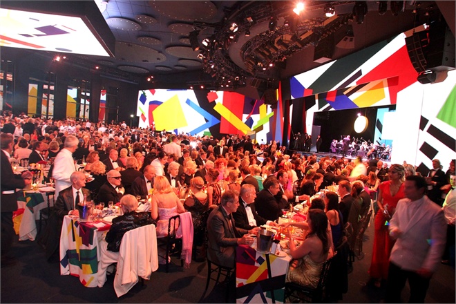 Бал Роз в стиле работ Казимира Малевича Бал Роз в стиле работ Казимира Малевича