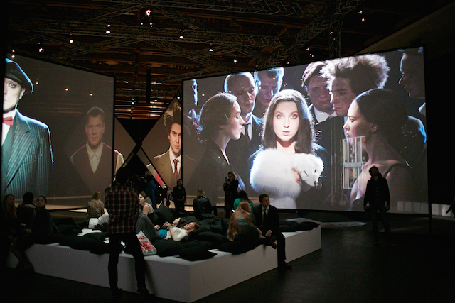 В «Манеже» состоялась мировая премьера инсталляции «Золотой век русского авангарда» В «Манеже» состоялась мировая премьера инсталляции «Золотой век русского авангарда»