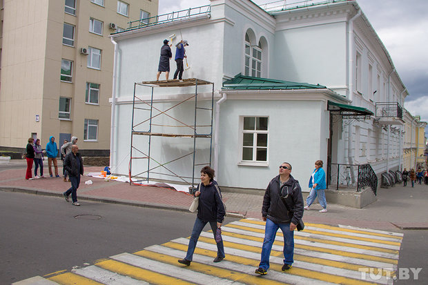В Витебске снова воскресят «стену Малевича» В Витебске снова воскресят «стену Малевича»
