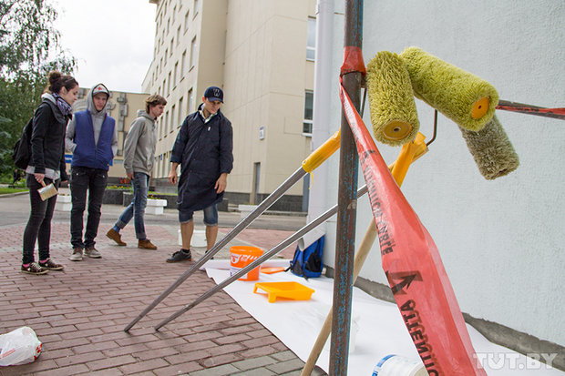 В Витебске снова воскресят «стену Малевича» В Витебске снова воскресят «стену Малевича»