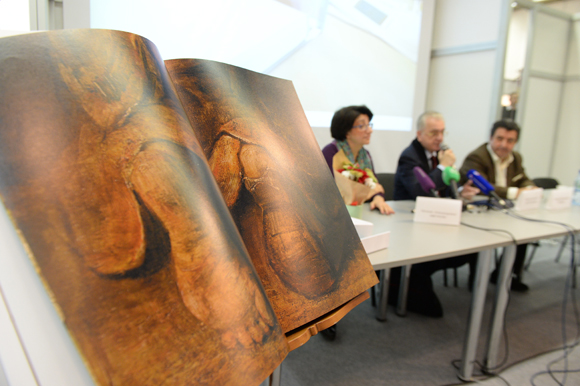 В ЦДХ представили коллекционный альбом «Эрмитаж. 250 лет. Искусство 1:1» В ЦДХ представили коллекционный альбом «Эрмитаж. 250 лет. Искусство 1:1»