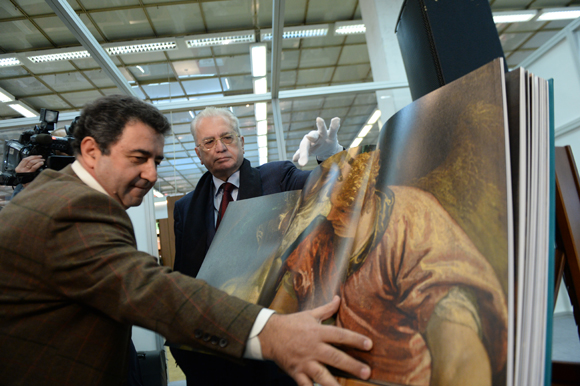 В ЦДХ представили коллекционный альбом «Эрмитаж. 250 лет. Искусство 1:1» В ЦДХ представили коллекционный альбом «Эрмитаж. 250 лет. Искусство 1:1»